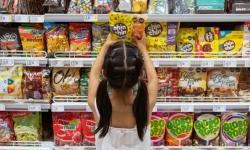 Children in North Macedonia surrounded by unhealthy food choices in and nearby schools