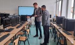 Канцеларијата на Советот на Европа во Скопје ја поддржува дигиталната инклузија преку донација за ООУ „Браќа Рамиз и Хамид“ во Шуто Оризари