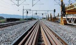 Albania: EIB Global continues to bolster sustainable transportation in the Western Balkans with €100 million signed for the EU-financed Vorë-Hani i Hotit railway line
