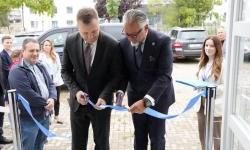 EULEX-i dhe Ministria e Drejtësisë inaugurojnë tetë kontejnerë për zyra në Institutin e Mjekësisë Ligjore (IML)